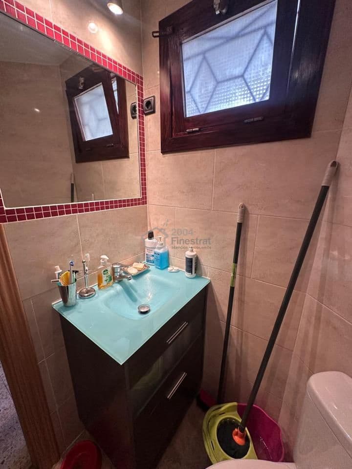 Mieszkanie do wynajęcia w Benidorm z garażem - 800 € (Ref: 10135138)