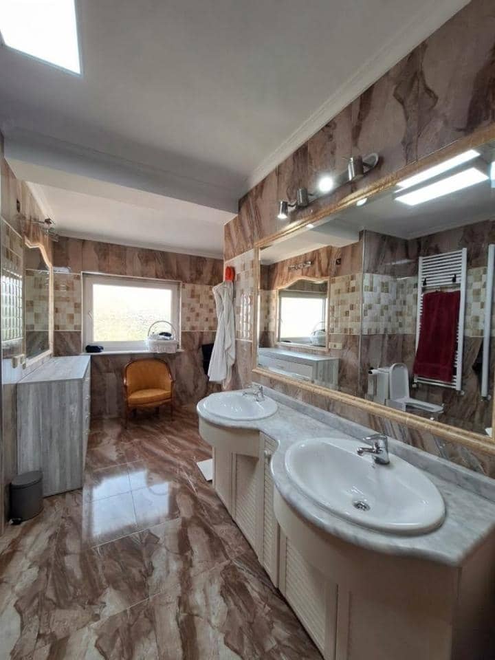 5 bedroom Villa for sale in La Nucia - € 570,000 (Ref: 10163393)