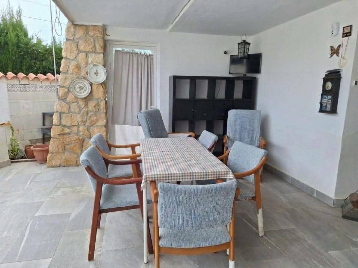 5 bedroom Villa for sale in La Nucia - € 570,000 (Ref: 10163393)