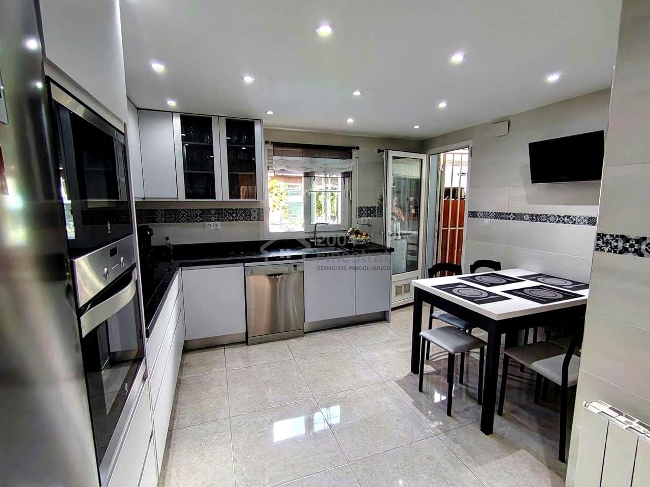4 slaapkamer Villa te koop in La Nucia met zwembad garage - € 358.000 (Ref: 10172352)