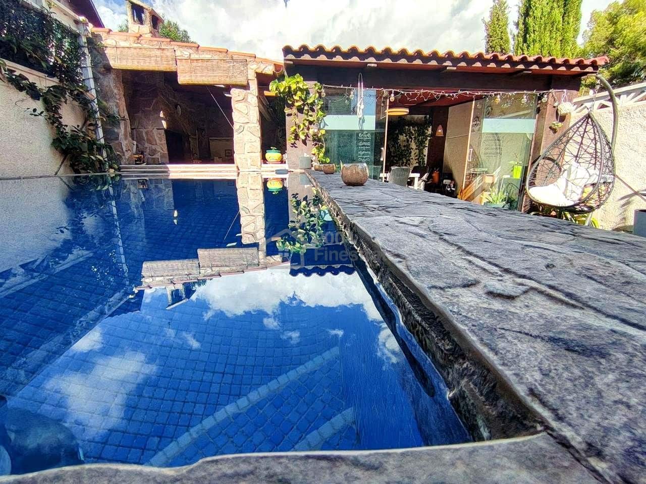 4 slaapkamer Villa te koop in La Nucia met zwembad garage - € 358.000 (Ref: 10172352)