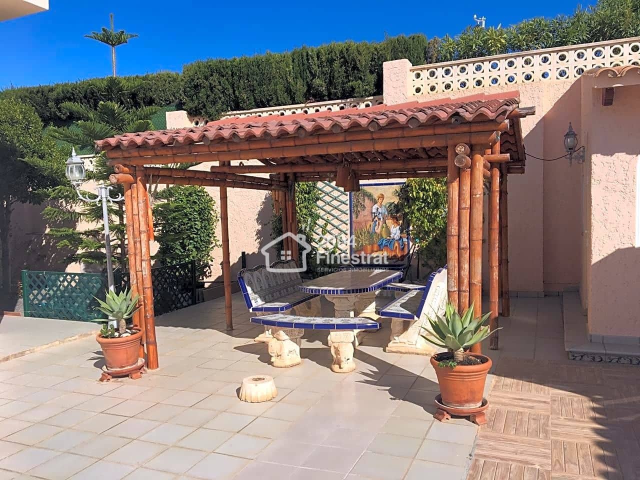 4 sypialnia Willa na sprzedaż w La Nucia z basenem garażem - 695 000 € (Ref: 4745781)