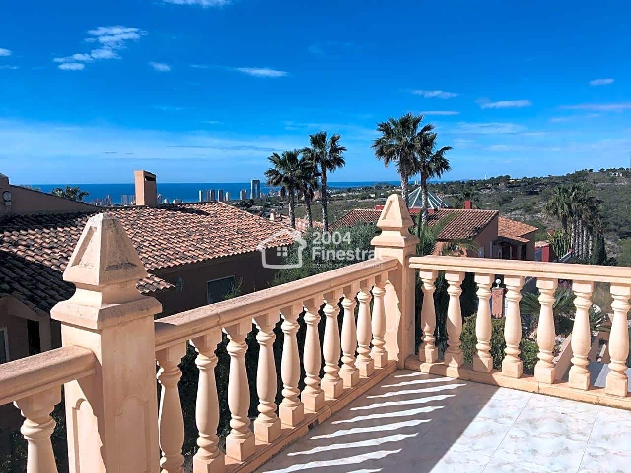 4 sypialnia Willa na sprzedaż w La Nucia z basenem garażem - 695 000 € (Ref: 4745781)