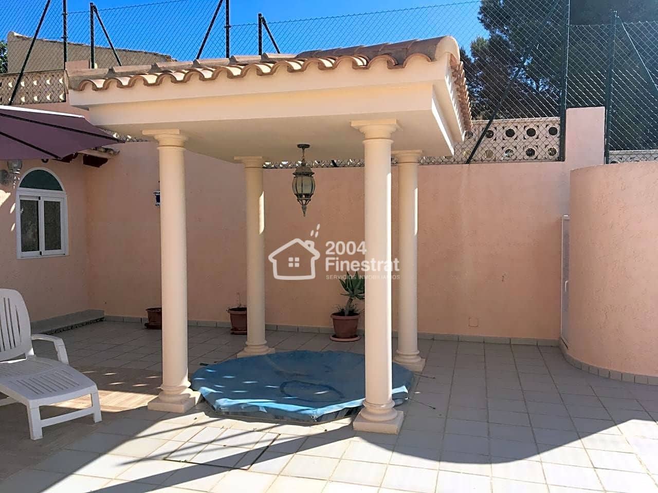 4 sypialnia Willa na sprzedaż w La Nucia z basenem garażem - 695 000 € (Ref: 4745781)