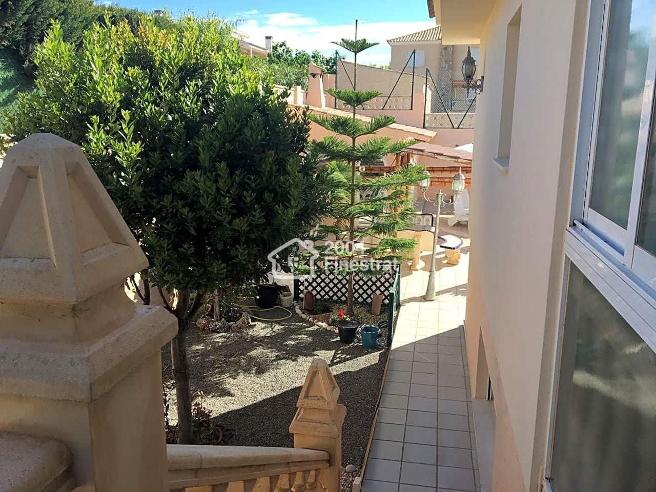 4 sypialnia Willa na sprzedaż w La Nucia z basenem garażem - 695 000 € (Ref: 4745781)