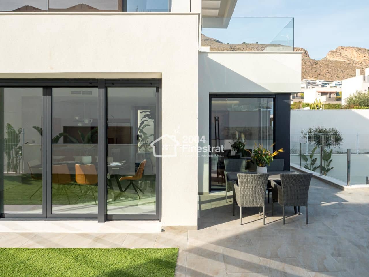 4 quarto Moradia para venda em Finestrat com piscina garagem - 1 049 000 € (Ref: 5618651)