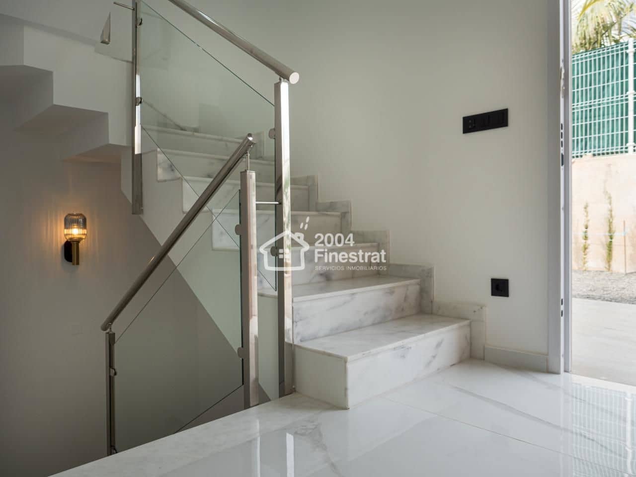 4 quarto Moradia para venda em Finestrat com piscina garagem - 1 049 000 € (Ref: 5618651)