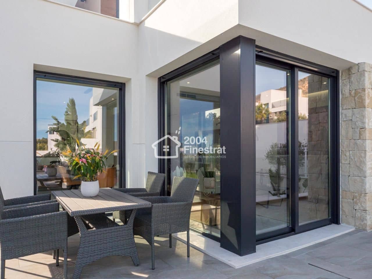 4 quarto Moradia para venda em Finestrat com piscina garagem - 1 049 000 € (Ref: 5618651)