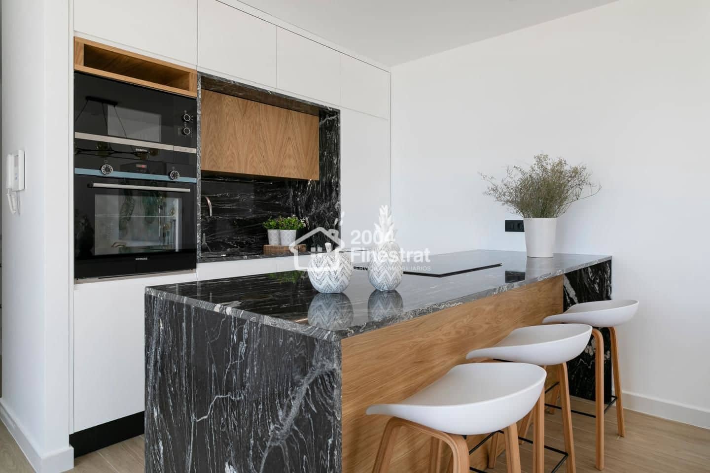 4 quarto Moradia para venda em Finestrat com piscina garagem - 1 049 000 € (Ref: 5618651)