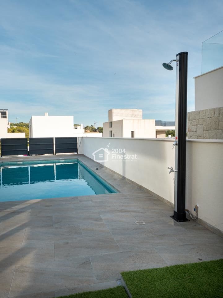 4 quarto Moradia para venda em Finestrat com piscina garagem - 1 049 000 € (Ref: 5618651)