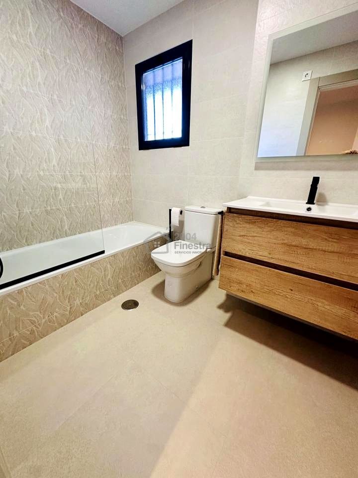 2 slaapkamer Flat te huur in Benidorm met zwembad garage - € 1.500 (Ref: 6054300)
