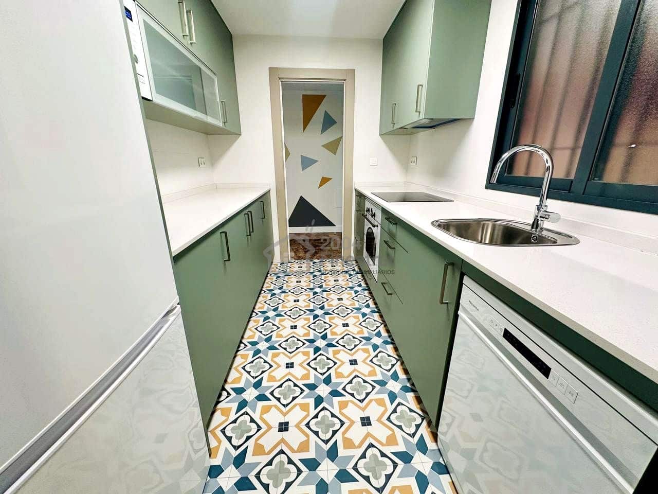 2 slaapkamer Flat te huur in Benidorm met zwembad garage - € 1.500 (Ref: 6054300)