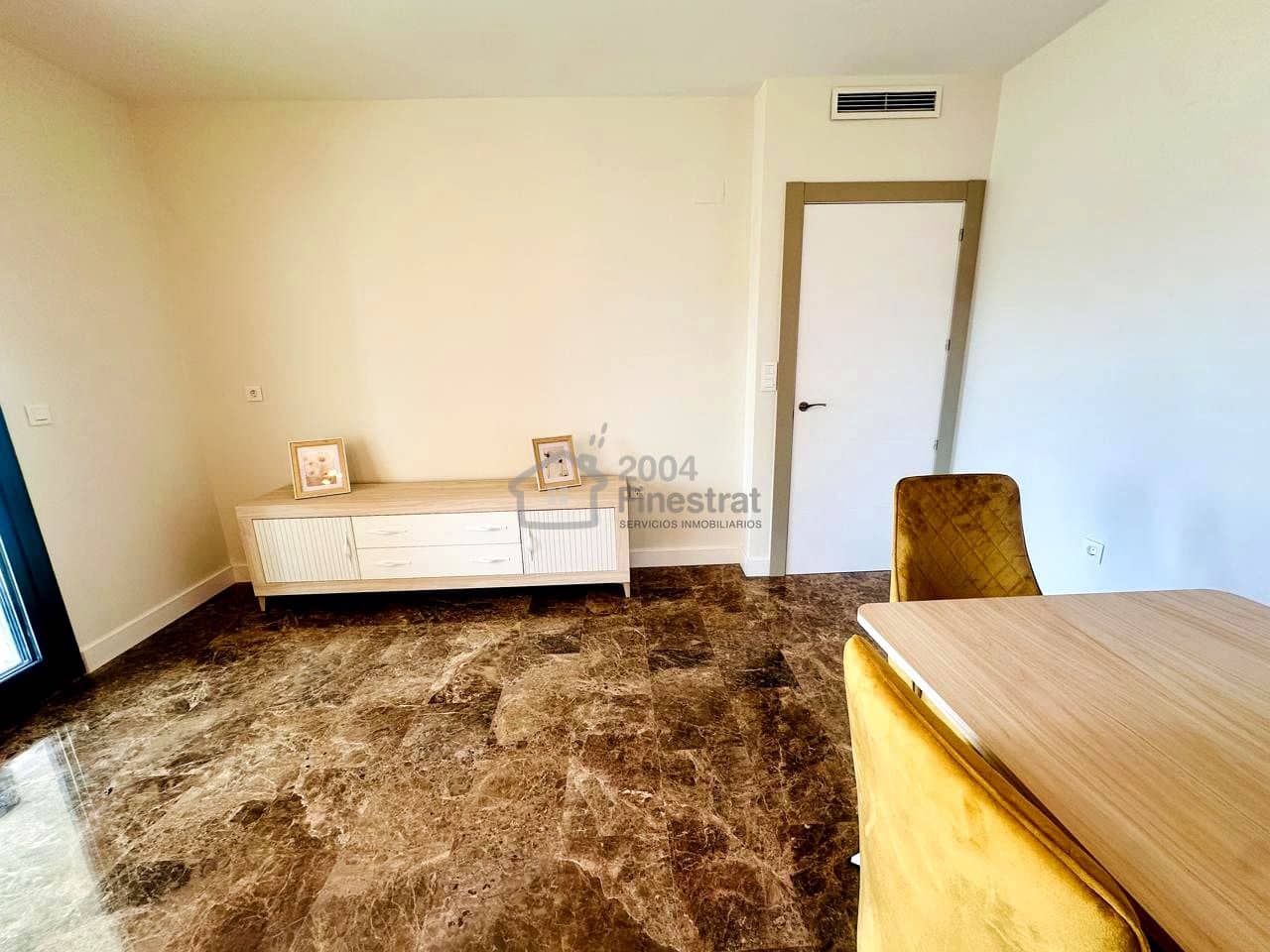 2 slaapkamer Flat te huur in Benidorm met zwembad garage - € 1.500 (Ref: 6054300)