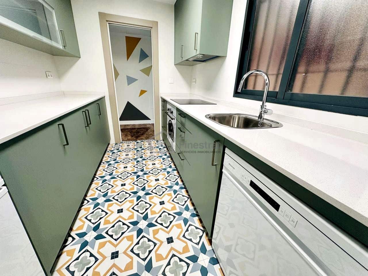 2 slaapkamer Flat te huur in Benidorm met zwembad garage - € 1.500 (Ref: 6054300)