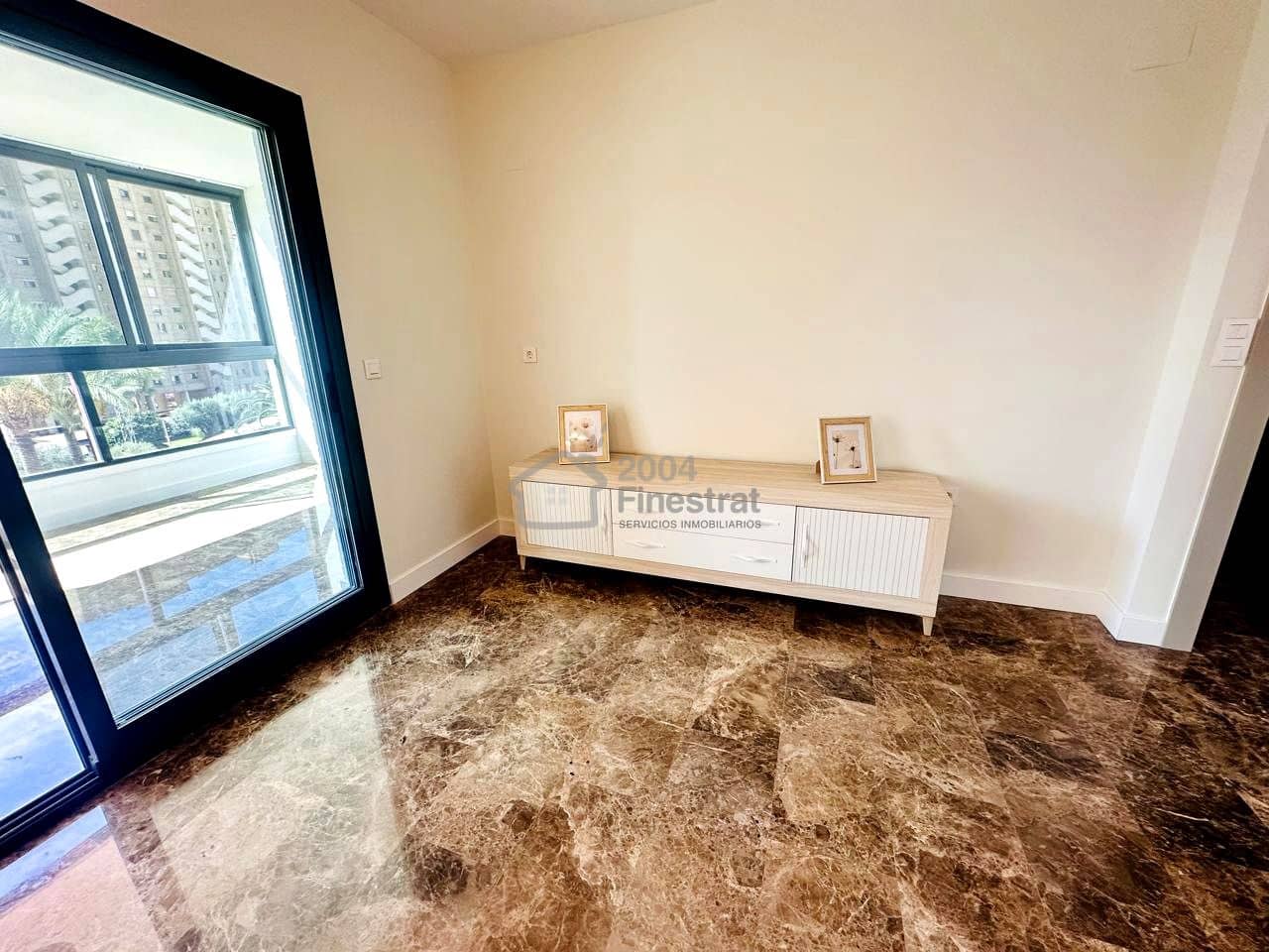 2 slaapkamer Flat te huur in Benidorm met zwembad garage - € 1.500 (Ref: 6054300)