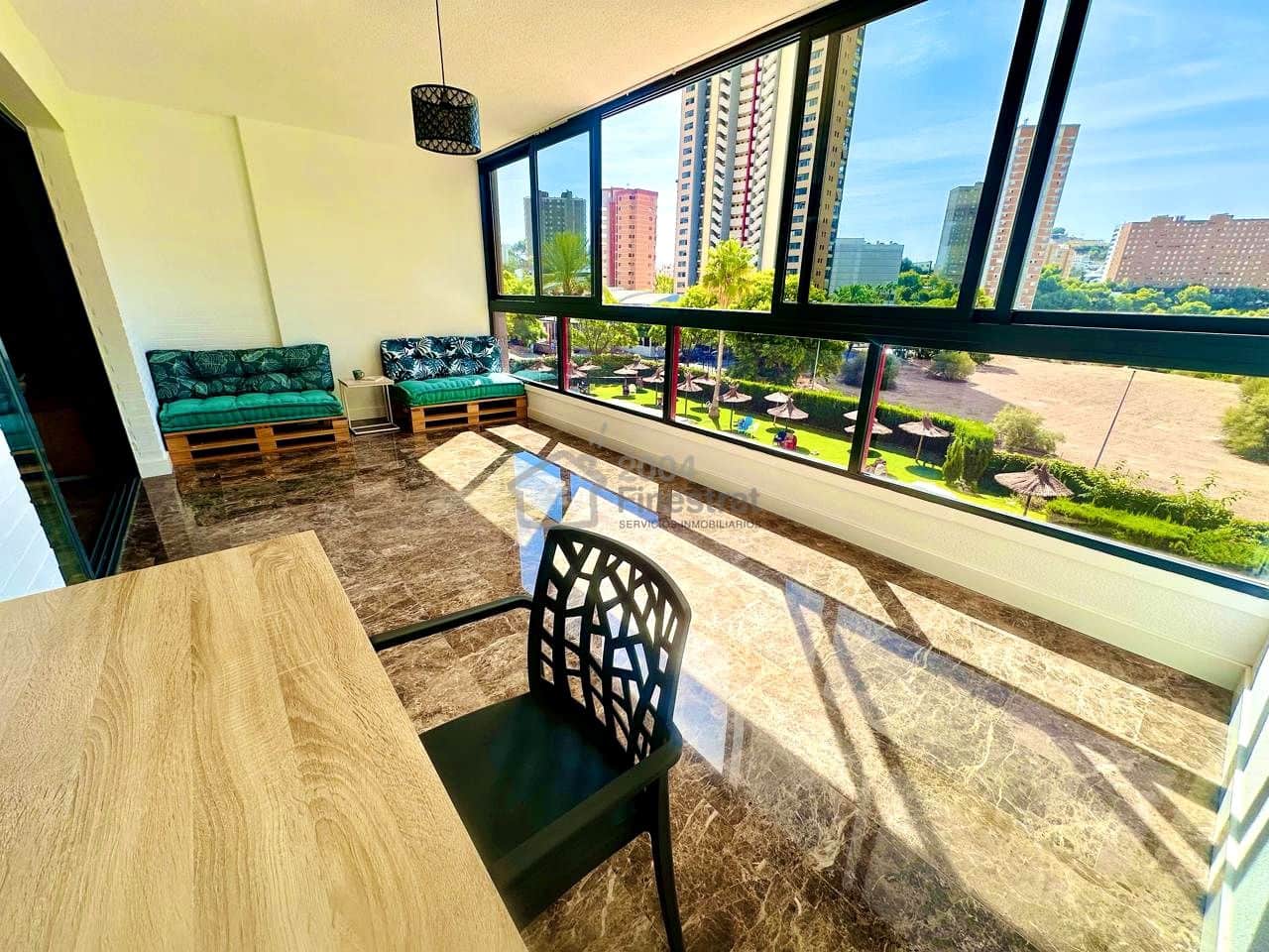 2 slaapkamer Flat te huur in Benidorm met zwembad garage - € 1.500 (Ref: 6054300)