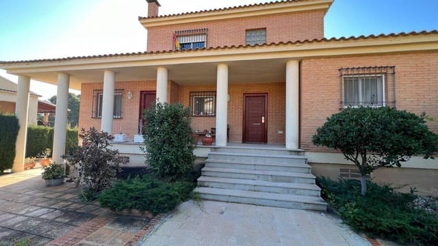 5 soveværelse Villa til salg i La Nucia Pueblo  , La Nucia med swimmingpool garage - € 579.000 (Ref: 7451234)