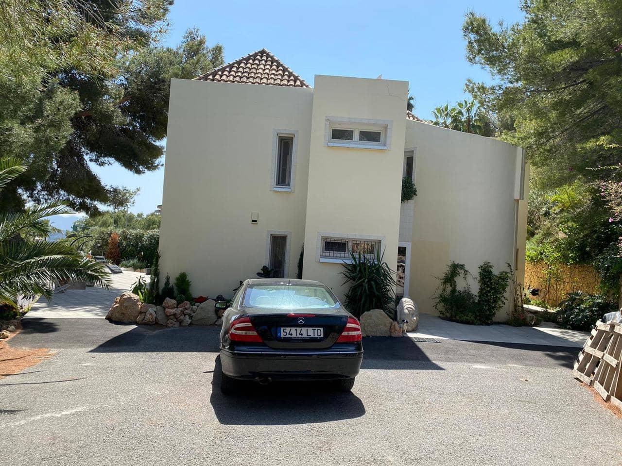 4 bedroom Villa for sale in Callosa d'En Sarria with pool garage - € 595,000 (Ref: 7507292)
