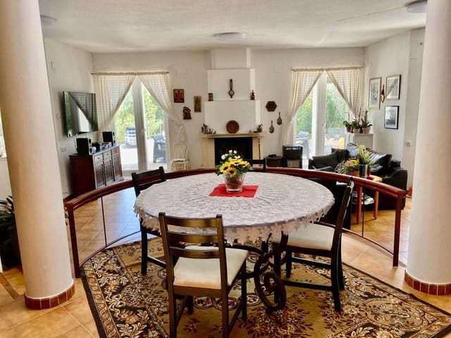 4 bedroom Villa for sale in Callosa d'En Sarrià with pool garage - € 595,000 (Ref: 7507292)