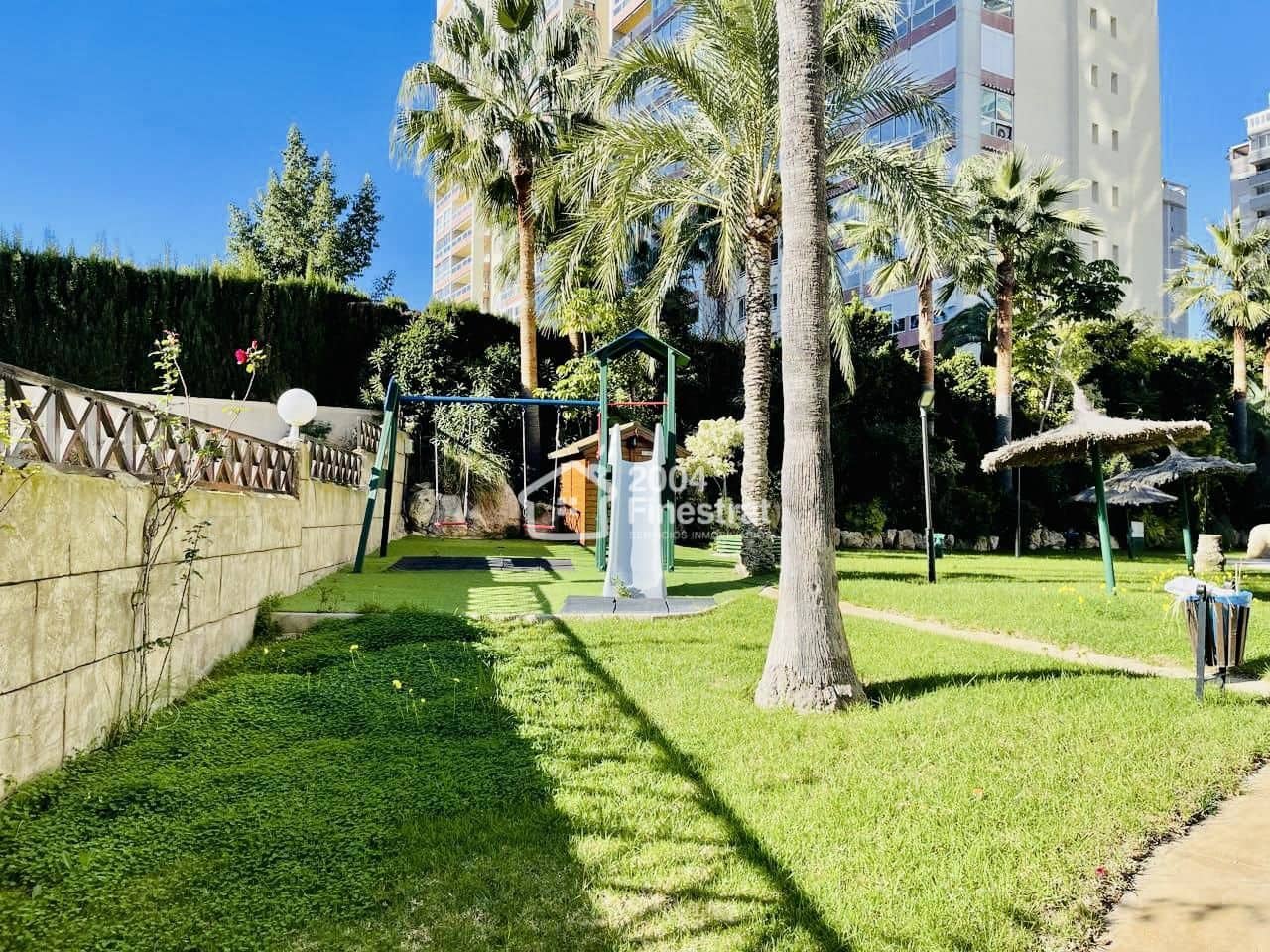 2 bedroom Flat for sale in La Villajoyosa / Vila Joiosa with pool - € 240,000 (Ref: 7520603)