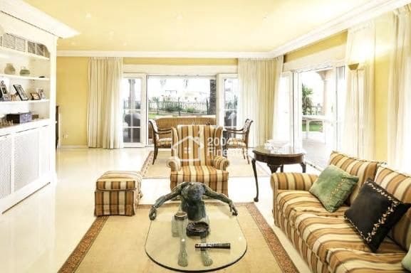 6 Zimmer Villa zu verkaufen in Platja Vila Joiosa - Platja de Torres, La Villajoyosa / Vila Joiosa mit Pool Garage - 2.900.000 € (Ref: 7680955)