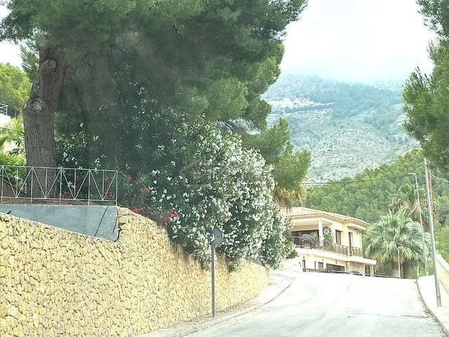 4 soveværelse Villa til salg i Callosa d'En Sarrià med swimmingpool - € 525.000 (Ref: 8200305)