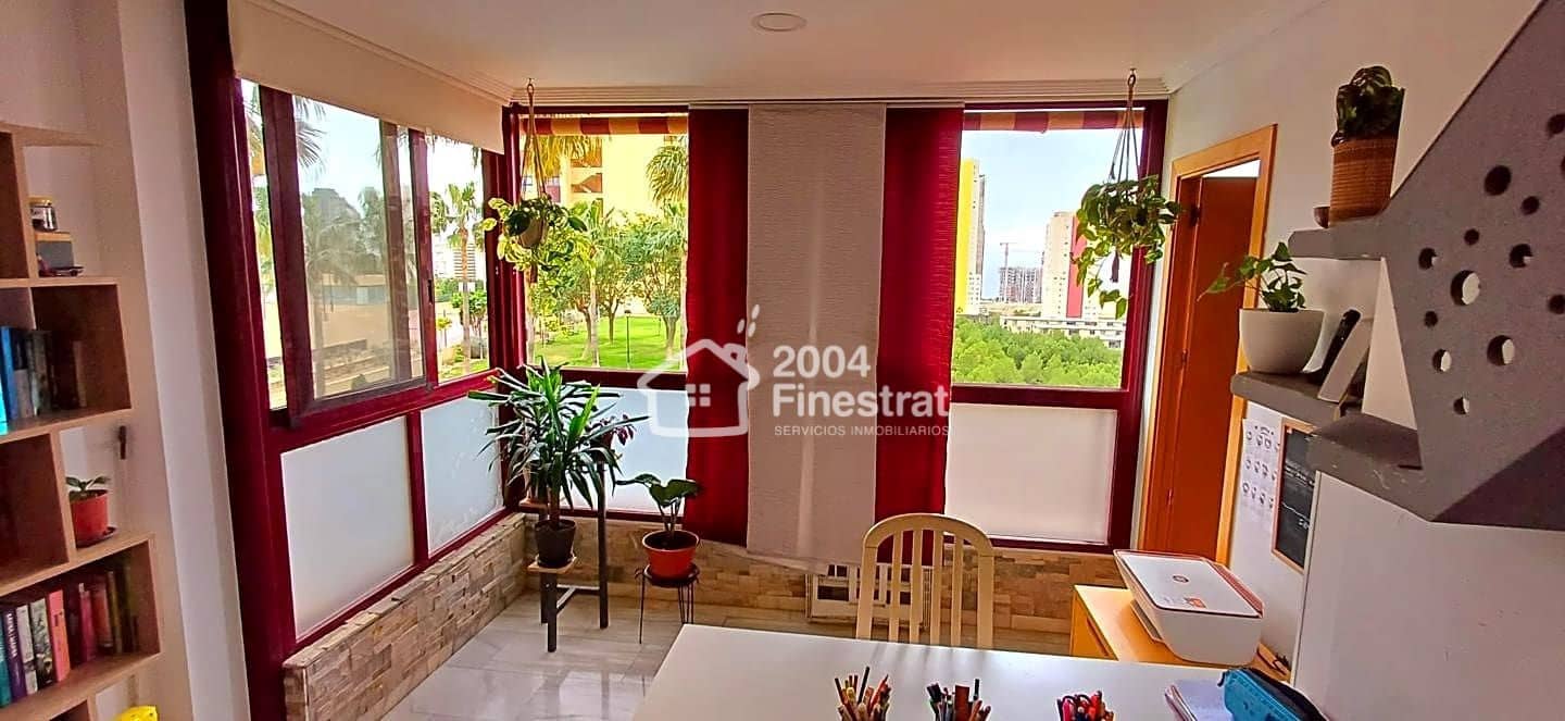 1 soveværelse Lejlighed til salg i Benidorm med swimmingpool garage - € 196.000 (Ref: 8312775)