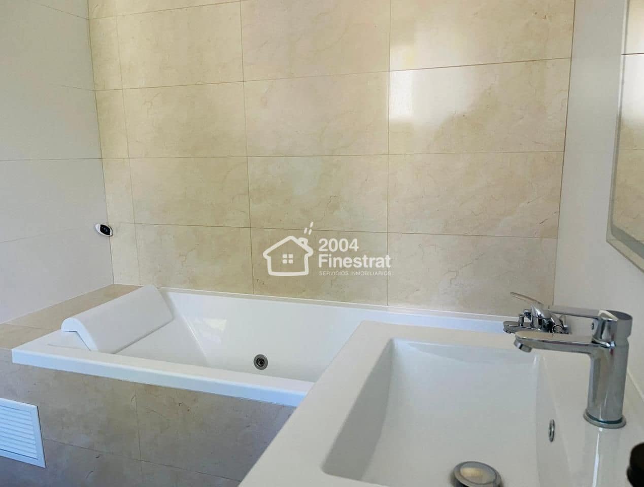 4 bedroom Villa for sale in Finestrat with pool - € 810,000 (Ref: 8334382)