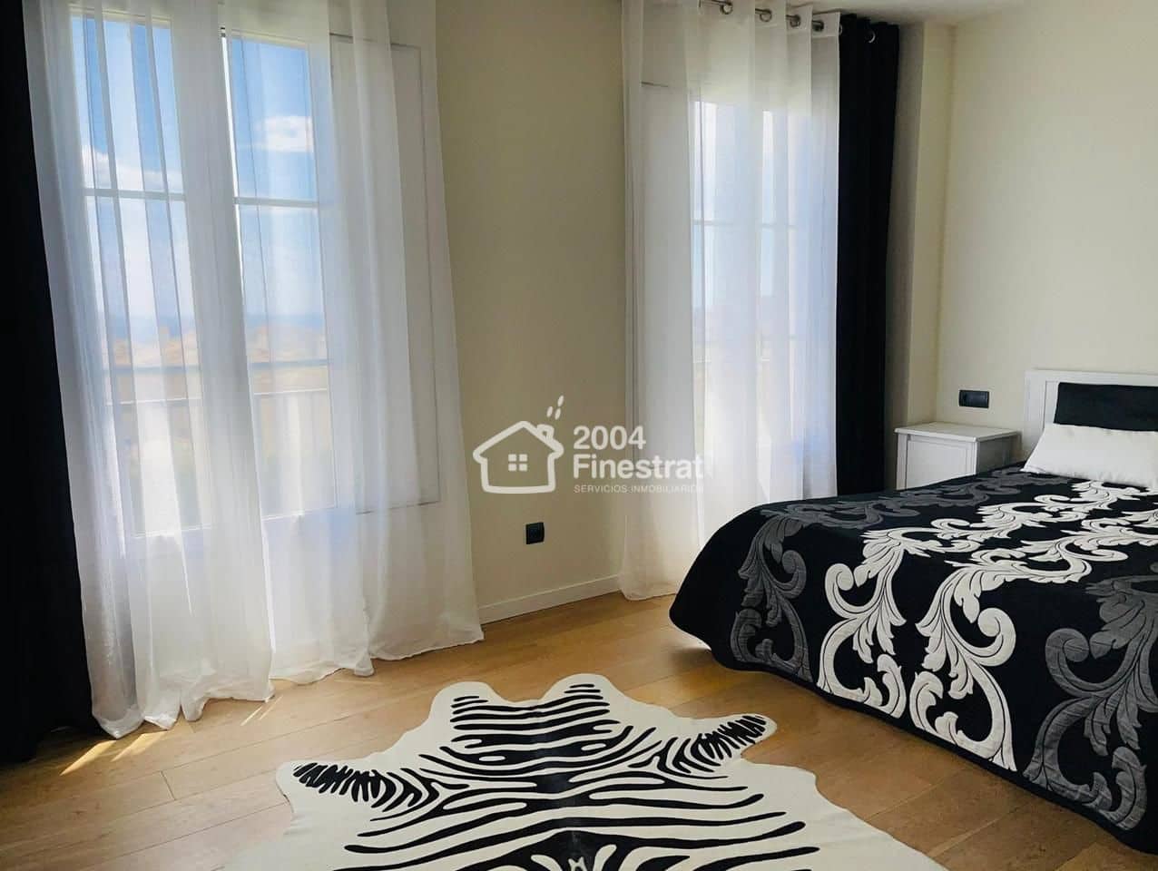 4 bedroom Villa for sale in Finestrat with pool - € 810,000 (Ref: 8334382)