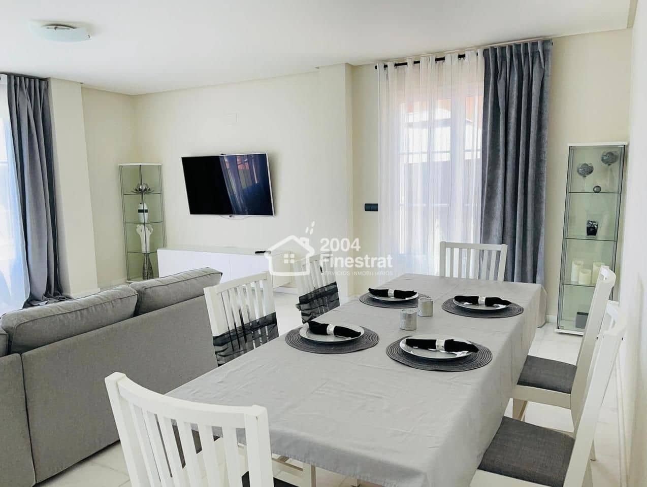 4 bedroom Villa for sale in Finestrat with pool - € 810,000 (Ref: 8334382)