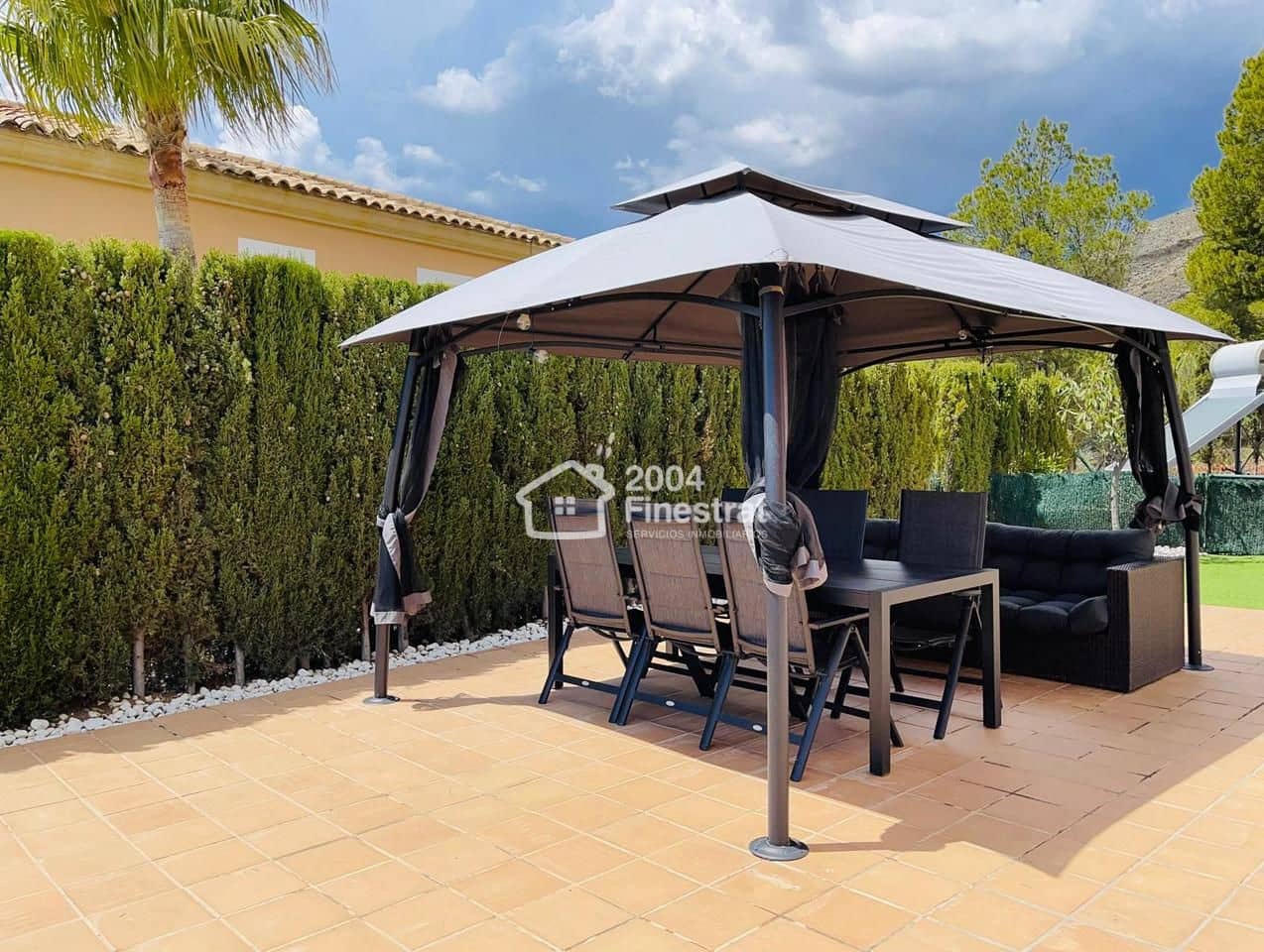 4 bedroom Villa for sale in Finestrat with pool - € 810,000 (Ref: 8334382)