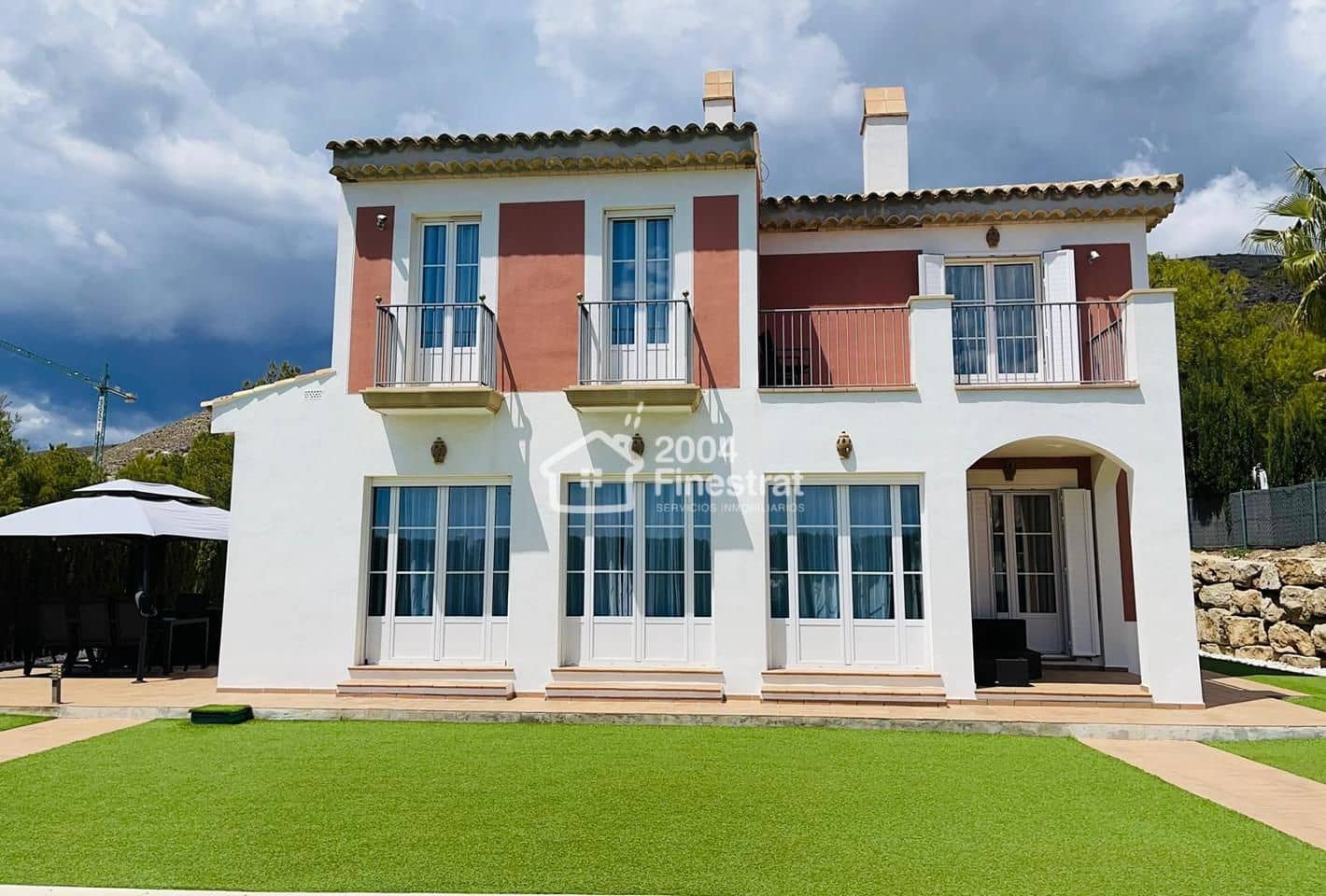 4 bedroom Villa for sale in Finestrat with pool - € 810,000 (Ref: 8334382)