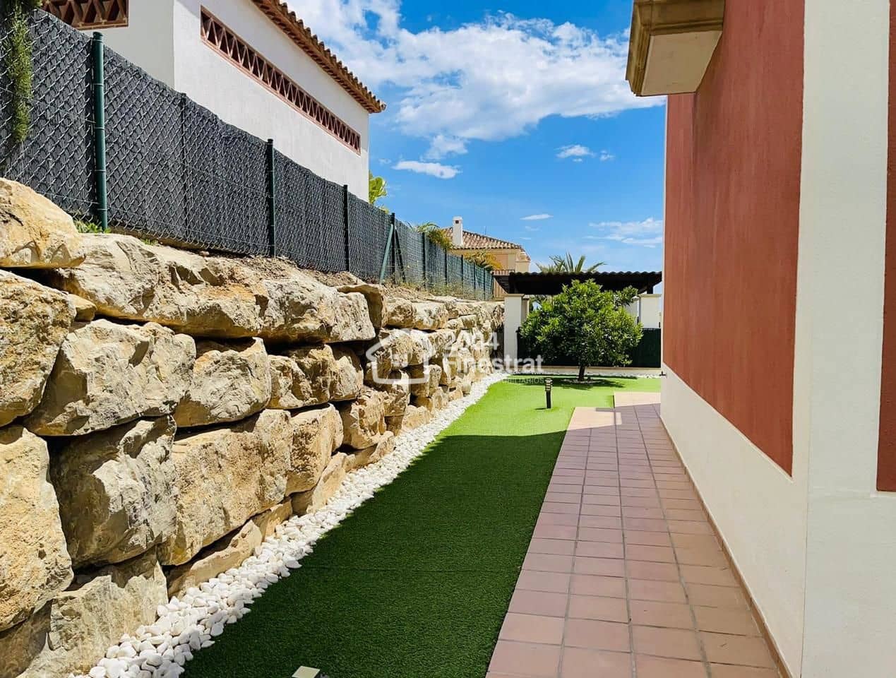 4 bedroom Villa for sale in Finestrat with pool - € 810,000 (Ref: 8334382)