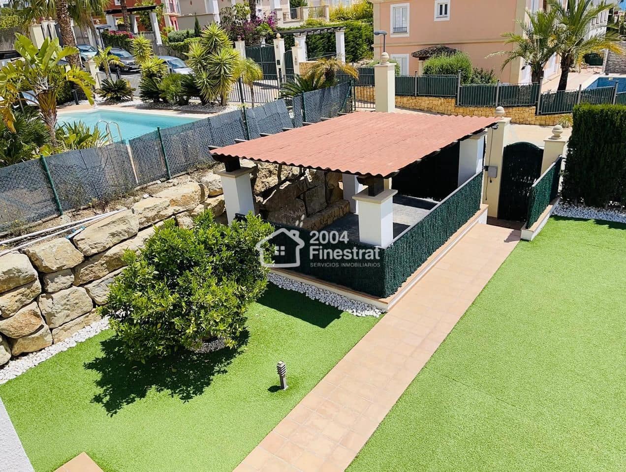 4 bedroom Villa for sale in Finestrat with pool - € 810,000 (Ref: 8334382)