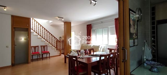 3 sypialnia Willa na sprzedaż w Benidorm z basenem garażem - 449 000 € (Ref: 8429392)