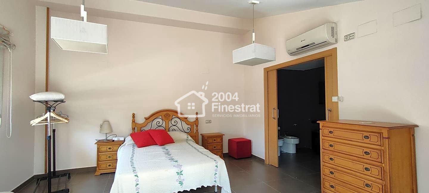 3 sypialnia Willa na sprzedaż w Benidorm z basenem garażem - 449 000 € (Ref: 8429392)