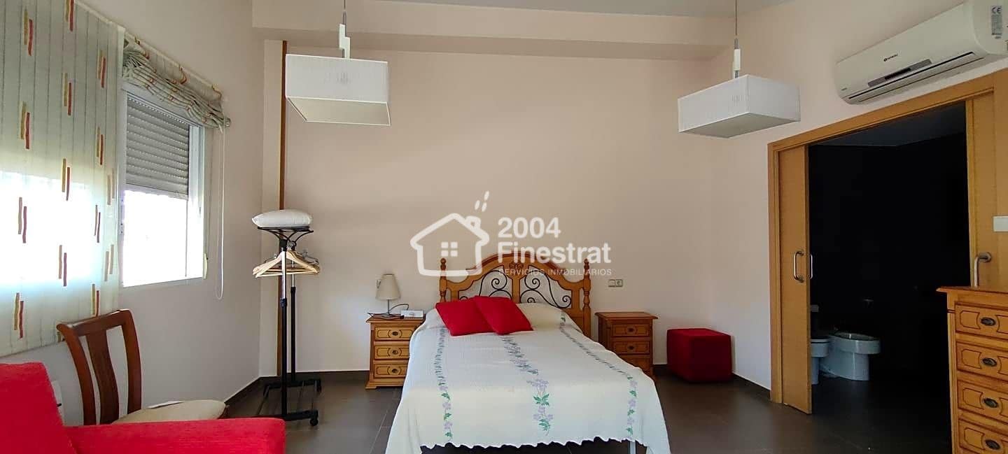 3 sypialnia Willa na sprzedaż w Benidorm z basenem garażem - 449 000 € (Ref: 8429392)