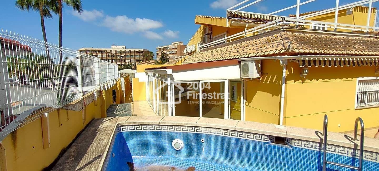 3 sypialnia Willa na sprzedaż w Benidorm z basenem garażem - 449 000 € (Ref: 8429392)