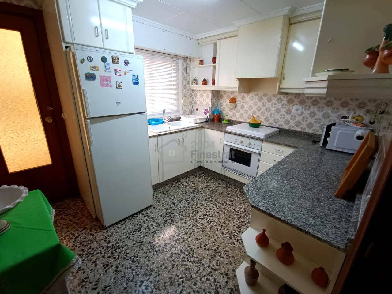 4 makuuhuone Asunto myytävänä paikassa Elda - 98 000 € (Ref: 8611990)
