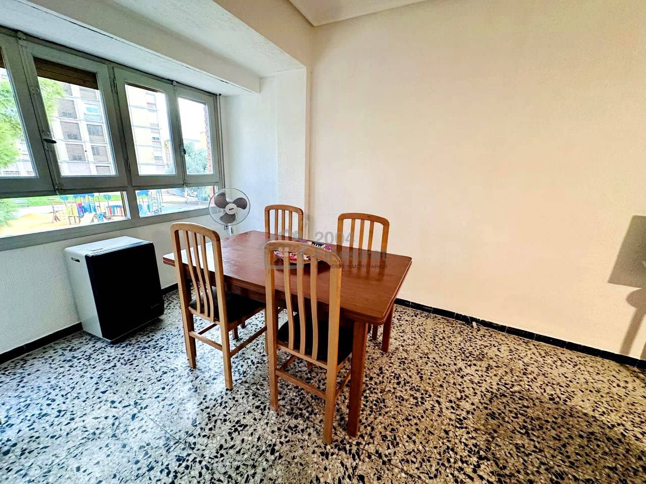 4 makuuhuone Asunto myytävänä paikassa Elda - 98 000 € (Ref: 8611990)
