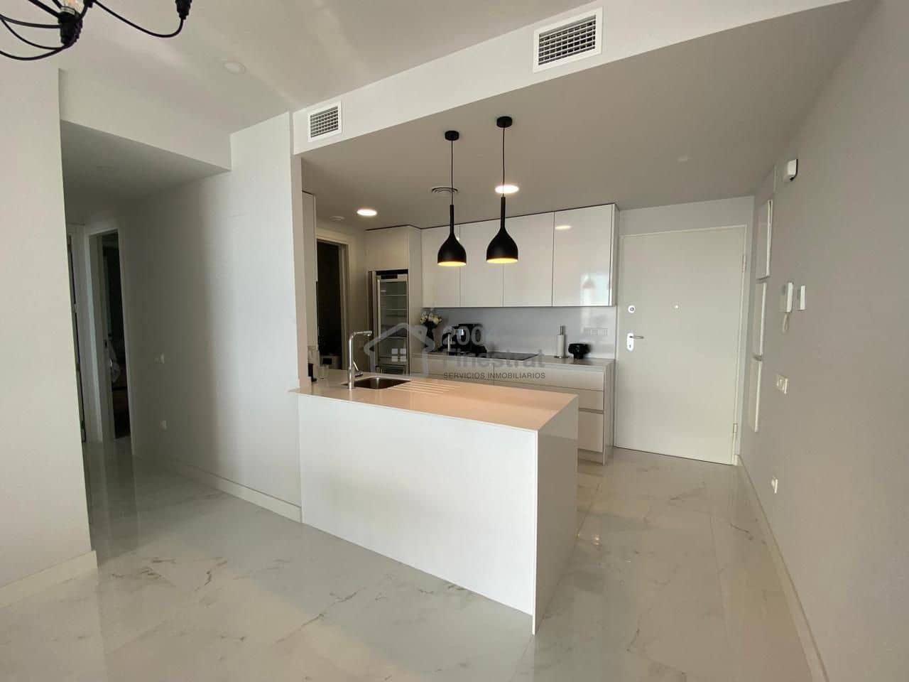 2 makuuhuone Asunto myytävänä paikassa Benidorm mukana uima-altaan 
autotalli - 619 500 € (Ref: 8738843)