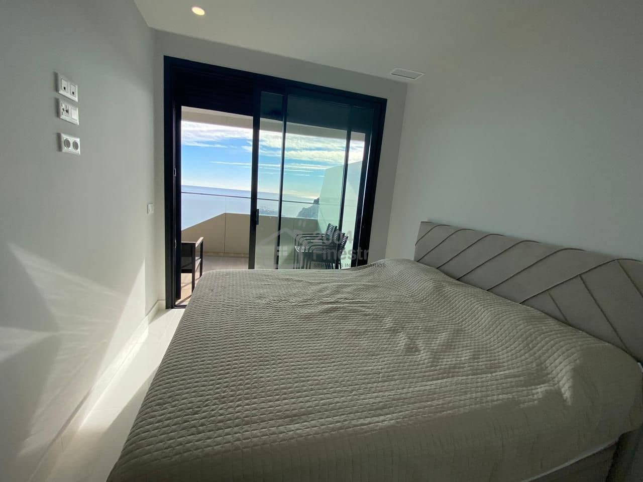 2 makuuhuone Asunto myytävänä paikassa Benidorm mukana uima-altaan 
autotalli - 619 500 € (Ref: 8738843)