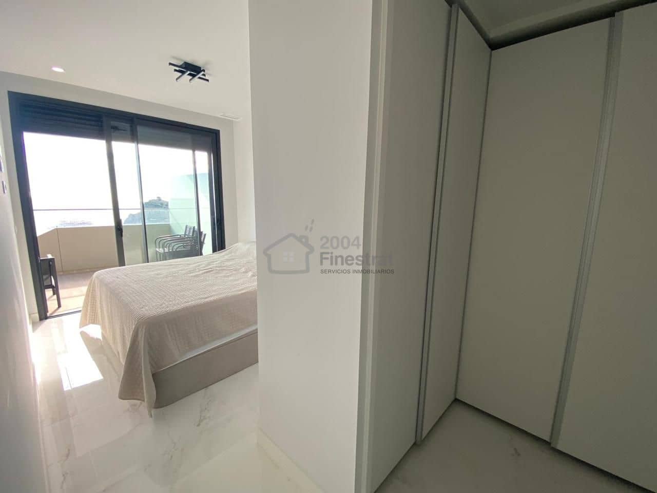 2 makuuhuone Asunto myytävänä paikassa Benidorm mukana uima-altaan 
autotalli - 619 500 € (Ref: 8738843)