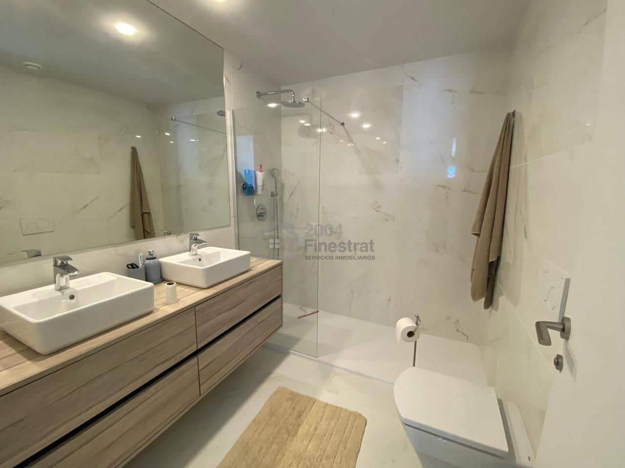 2 makuuhuone Asunto myytävänä paikassa Benidorm mukana uima-altaan 
autotalli - 619 500 € (Ref: 8738843)