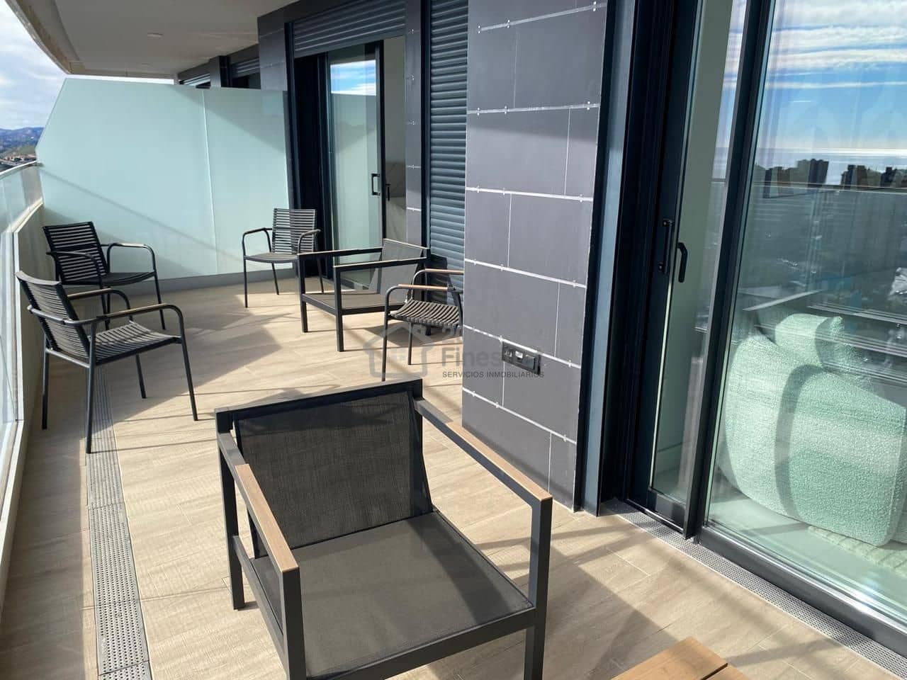 2 makuuhuone Asunto myytävänä paikassa Benidorm mukana uima-altaan 
autotalli - 619 500 € (Ref: 8738843)