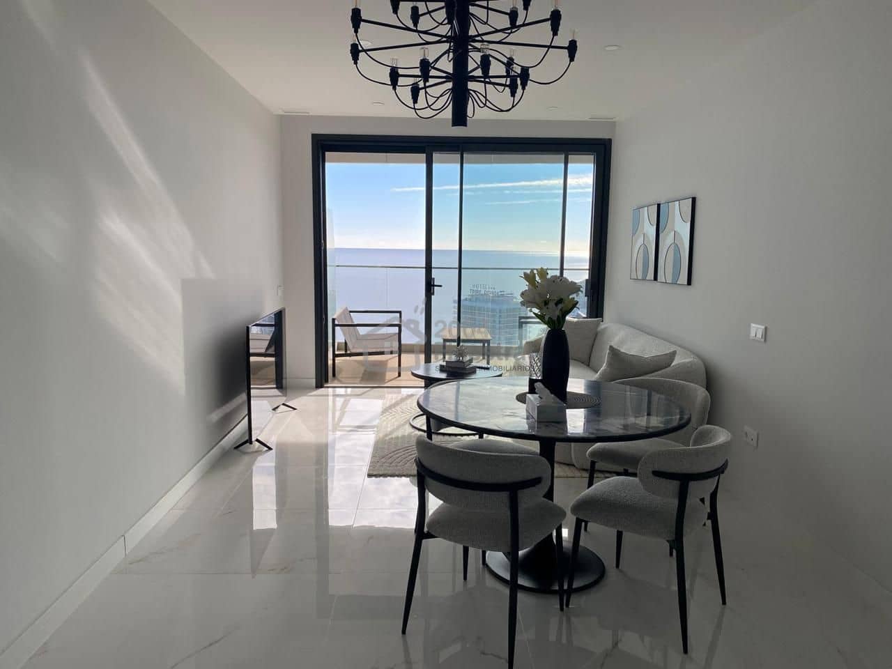 2 makuuhuone Asunto myytävänä paikassa Benidorm mukana uima-altaan 
autotalli - 619 500 € (Ref: 8738843)