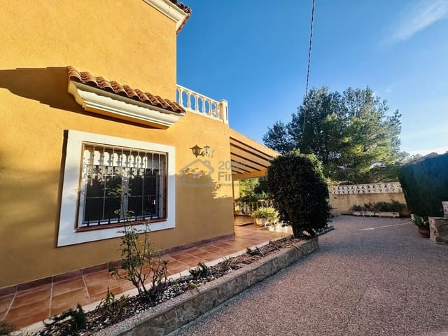 4 bedroom Villa for sale in Cala de Finestrat, Finestrat - € 489,000 (Ref: 8740764)