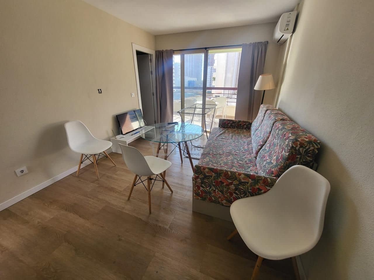 1 soveværelse Lejlighed til salg i Benidorm med swimmingpool garage - € 183.000 (Ref: 8776725)