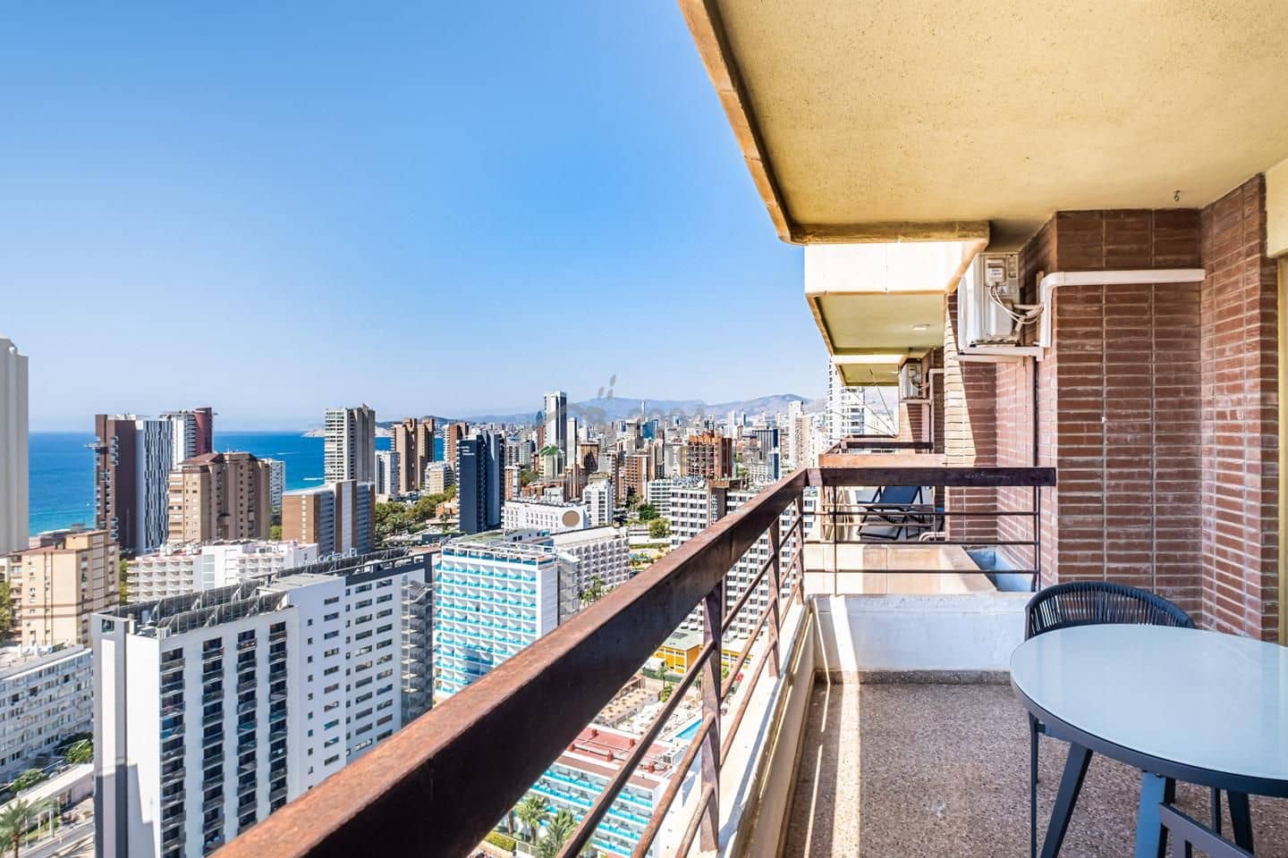 1 soveværelse Lejlighed til salg i Benidorm med swimmingpool garage - € 183.000 (Ref: 8776725)