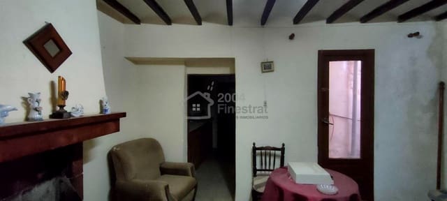 5 Zimmer Villa zu verkaufen in Relleu mit Garage - 86.000 € (Ref: 8788895)